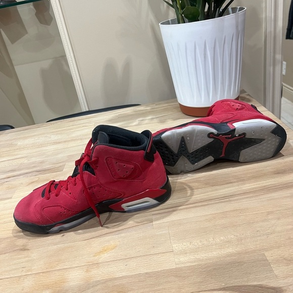 AIR JORDAN 6 RETRO 'TORO BRAVO size 7Y - Picture 9 of 9